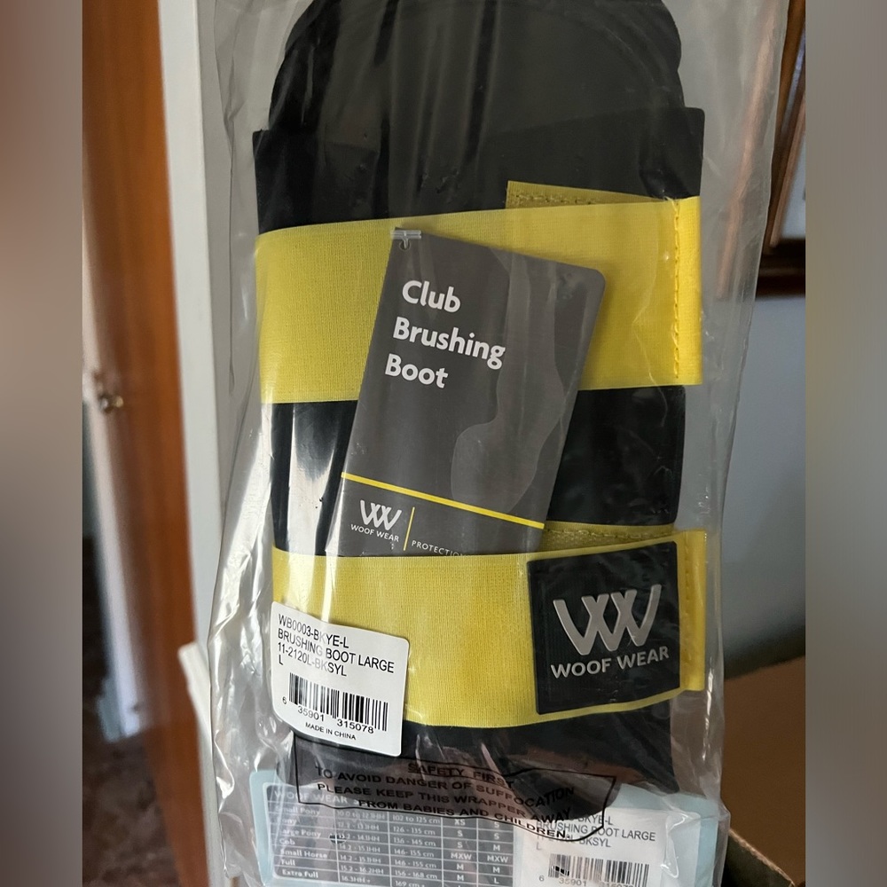 Large Woof wear sport brushing boots